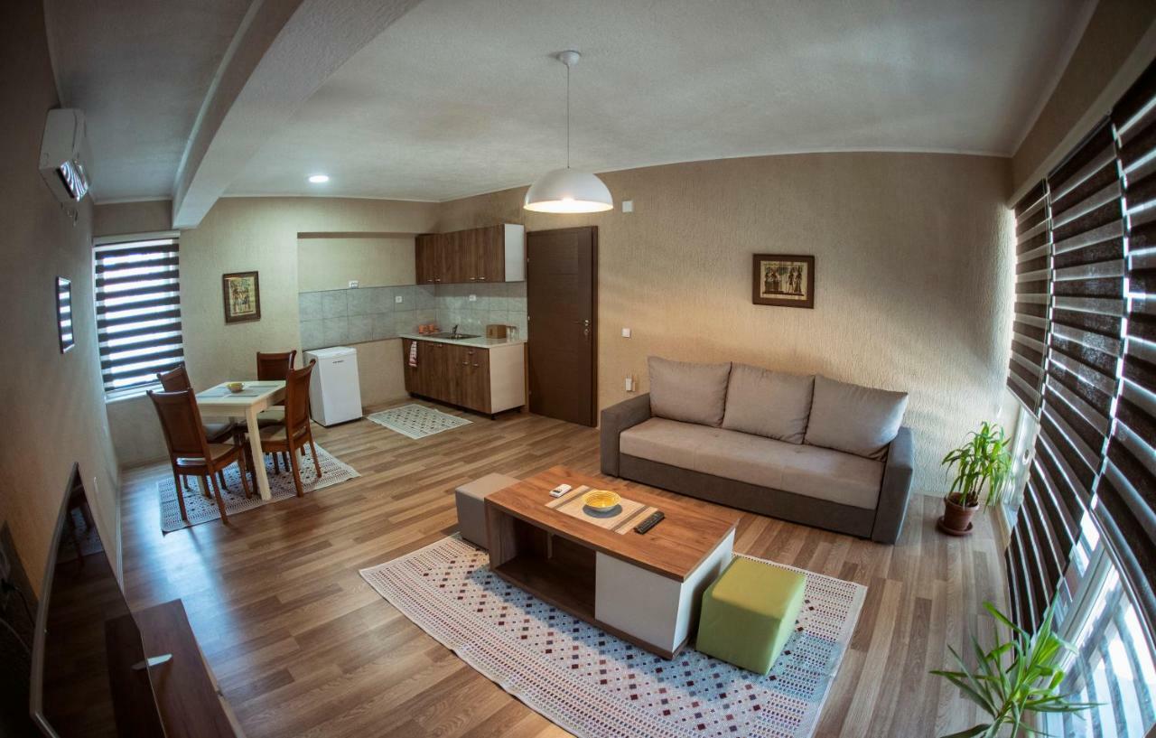 Dionis Rooms & Apartments Prilep Zewnętrze zdjęcie