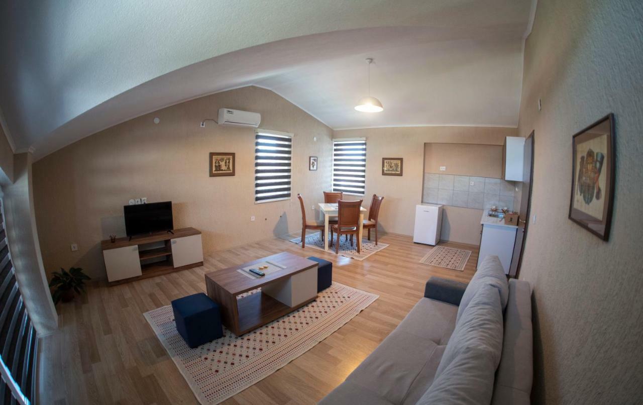 Dionis Rooms & Apartments Prilep Zewnętrze zdjęcie